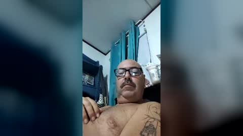Snapshot of bdeano71 chatting on July 3, 2:40 am bdeano71 online show from July 3, 2:40 am