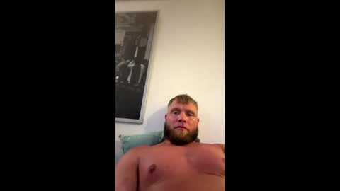 bdeaver0829 online show from May 17, 4:58 pm