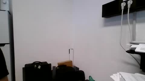 Snapshot of bdsm_s chatting on June 23, 7:50 am bdsm_s online show from June 23, 7:50 am