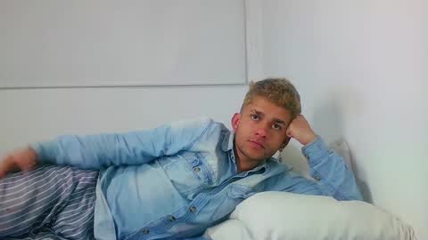 Sara  Juan online show from December 28, 4:19 am