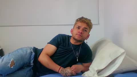 Sara  Juan online show from December 29, 10:57 pm