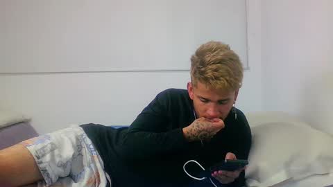 Sara  Juan online show from January 2, 10:55 pm