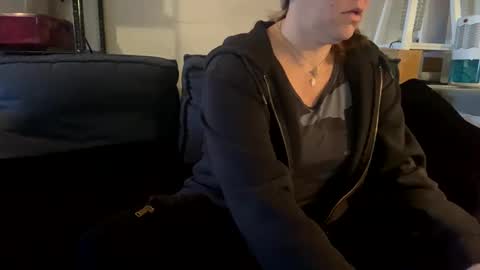 BeachyMILF online show from March 2, 1:49 pm