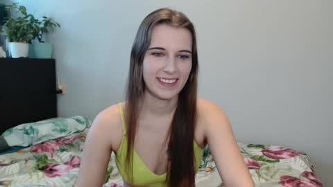 Snapshot of beaosner chatting on February 4, 12:05 am BeaOsner online show from February 4, 12:05 am