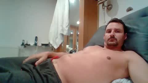 Snapshot of bearboudior chatting on May 6, 10:53 am bearboudior online show from May 6, 10:53 am