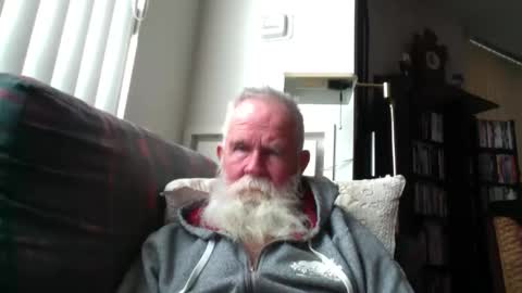 beardbushy online show from January 19, 4:00 pm