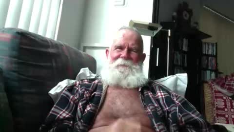 beardbushy online show from April 29, 2:21 pm
