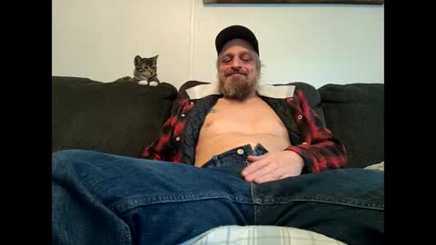 bearded_woodsman online show from December 4, 4:38 pm