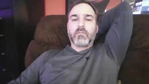 Snapshot of beardedambition chatting on February 23, 1:32 pm beardedambition online show from February 23, 1:32 pm