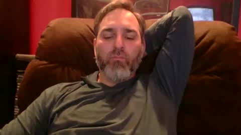 beardedambition online show from November 29, 2:36 am