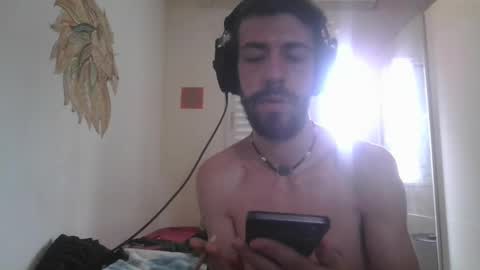 Snapshot of beardedsmoker666 chatting on November 18, 5:39 pm beardedsmoker666 online show from November 18, 5:39 pm