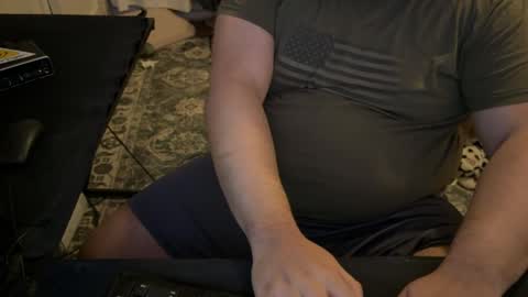 Snapshot of beardudeguy chatting on March 24, 2:49 am beardudeguy online show from March 24, 2:49 am