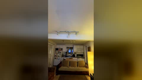 Snapshot of bearmeat4you chatting on December 20, 7:37 am bearmeat4you online show from December 20, 7:37 am