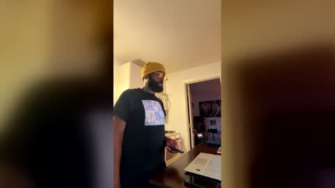 Snapshot of bearmeat4you chatting on March 29, 1:49 am bearmeat4you online show from March 29, 1:49 am