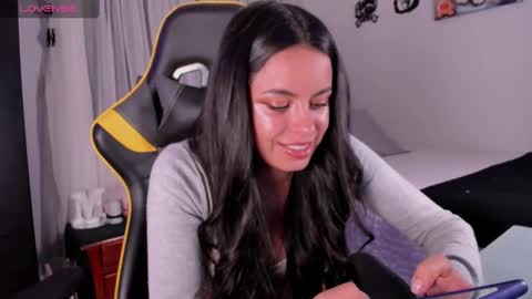 MELANI online show from February 10, 10:30 pm