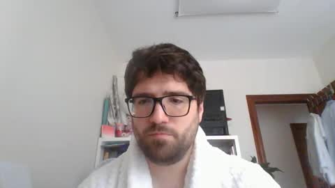 Snapshot of bearmen3107 chatting on April 27, 9:29 am bearmen3107 online show from April 27, 9:29 am