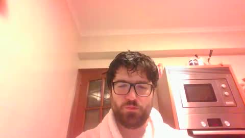 Snapshot of bearmen3107 chatting on May 14, 7:04 am bearmen3107 online show from May 14, 7:04 am