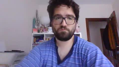 Snapshot of bearmen3107 chatting on May 19, 6:31 am bearmen3107 online show from May 19, 6:31 am