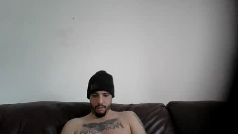 Snapshot of beast77love chatting on March 15, 8:48 pm beast77love online show from March 15, 8:48 pm