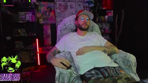 Snapshot of beastbxy chatting on March 3, 7:21 am beast bxy online show from March 3, 7:21 am