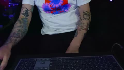 Snapshot of beastbxy chatting on March 28, 6:57 am beast bxy online show from March 28, 6:57 am