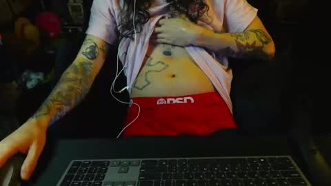 Snapshot of beastbxy chatting on March 29, 2:11 am beast bxy online show from March 29, 2:11 am