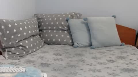 Snapshot of beatrice26 chatting on January 12, 2:41 pm beatrice26 online show from January 12, 2:41 pm