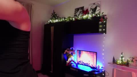 Bzzz Bea online show from December 23, 9:08 pm