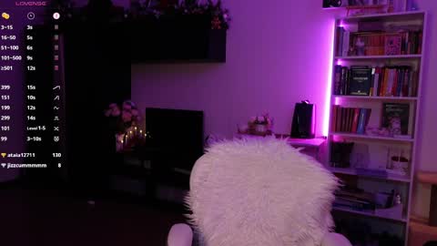 Bzzz Bea online show from March 1, 2:04 am