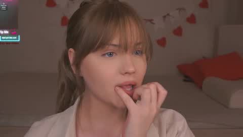 Beatrice online show from February 4, 2:23 pm