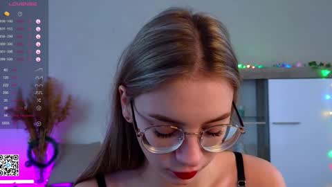 Kate online show from January 14, 9:02 am