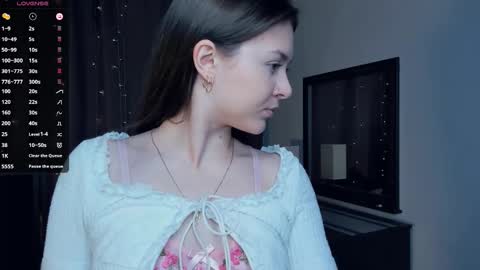 Snapshot of beatrixcutsforth chatting on September 24, 6:17 am Beatrix or Triss3 online show from September 24, 6:17 am