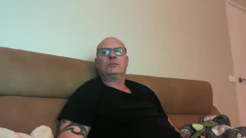 Snapshot of beatsboy87 chatting on July 4, 11:05 am beatsboy87 online show from July 4, 11:05 am