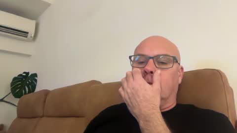 Snapshot of beatsboy87 chatting on July 31, 9:41 am beatsboy87 online show from July 31, 9:41 am