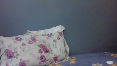 Snapshot of beautie699392 chatting on February 28, 9:15 am Lil stunner online show from February 28, 9:15 am