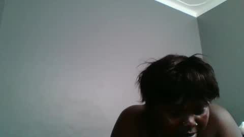 Snapshot of beautie699392 chatting on March 1, 6:57 am Lil stunner online show from March 1, 6:57 am