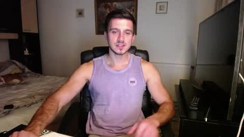 Snapshot of beauty_hard_beast chatting on October 15, 11:05 pm Mia and Jake online show from October 15, 11:05 pm