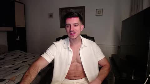 Mia and Jake online show from January 8, 1:02 pm