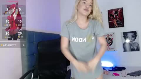Snapshot of beauty_lana18 chatting on May 4, 10:50 pm lana online show from May 4, 10:50 pm