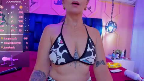 Chantall online show from January 12, 6:05 pm