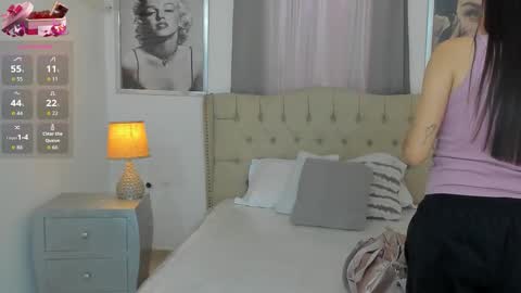 Ariana Reyes online show from September 24, 12:30 pm