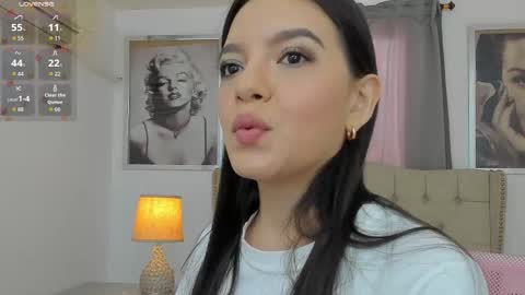 Ariana Reyes online show from October 10, 12:15 pm