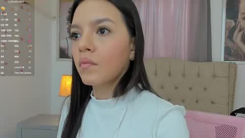 Ariana Reyes online show from November 7, 12:05 pm