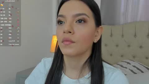 Ariana Reyes online show from November 18, 12:31 pm