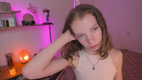 Snapshot of beautyeliise chatting on January 14, 8:41 am Eliise online show from January 14, 8:41 am