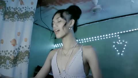 beautyhotasia123 online show from December 3, 7:00 pm