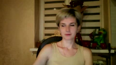 Snapshot of beautyksenia chatting on April 22, 7:37 pm BeautyKsenia online show from April 22, 7:37 pm
