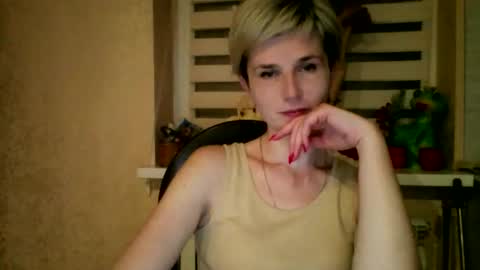 Snapshot of beautyksenia chatting on April 24, 7:16 pm BeautyKsenia online show from April 24, 7:16 pm
