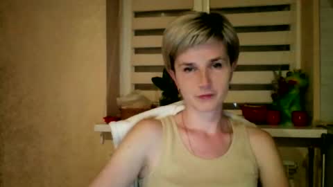 Snapshot of beautyksenia chatting on May 7, 7:19 pm BeautyKsenia online show from May 7, 7:19 pm