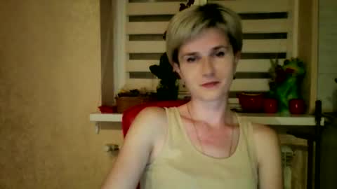 Snapshot of beautyksenia chatting on May 8, 8:25 pm BeautyKsenia online show from May 8, 8:25 pm